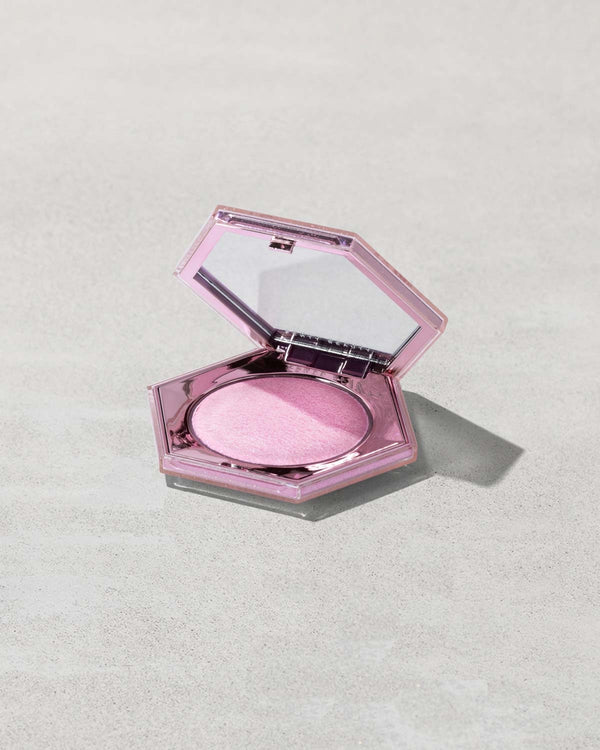 Fenty Beauty - Diamond Bomb Highlight 8g – Isabela Cosmetics Mx